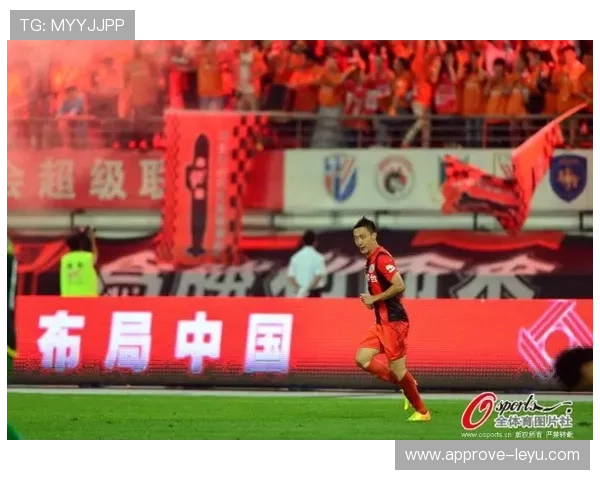 豪门对决再掀高潮本轮焦点战引爆足坛争冠格局生变悬念陡增引热议